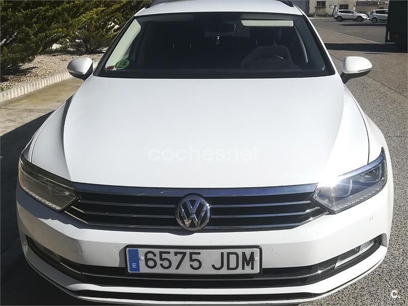 Usado VW Passat Advance 150 CV (110 kW) 2015 Blanco Familiar