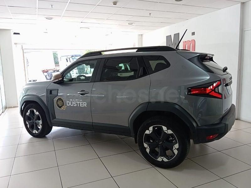 Usado Dacia Duster Extreme 130 CV (95 kW) 2025 Gris / plata SUV