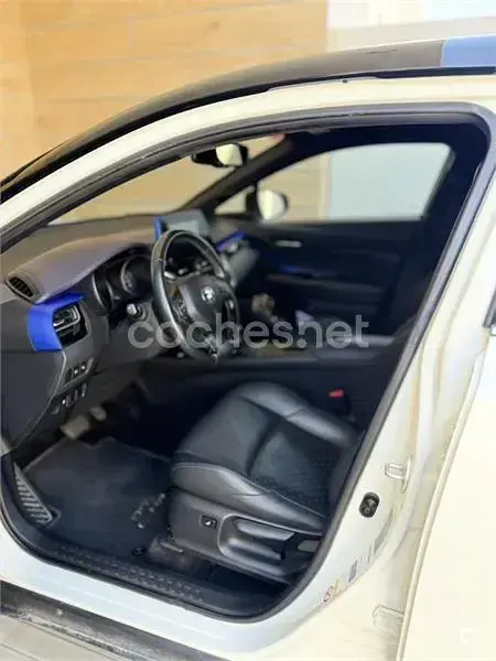 Usado Toyota C-HR Advance 122 CV (89 kW) 2018 Blanco SUV