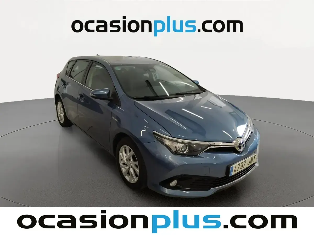 Usado Toyota Auris Hybrid Active 136 CV (100 kW) 2016 Azul Berlina