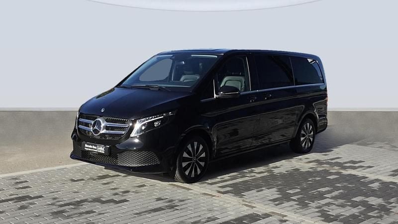 Negro Usado 2023 Mercedes V220 Avantgarde Monovolumen | 57.975 € (Un poco caro) - Imagen 1/4