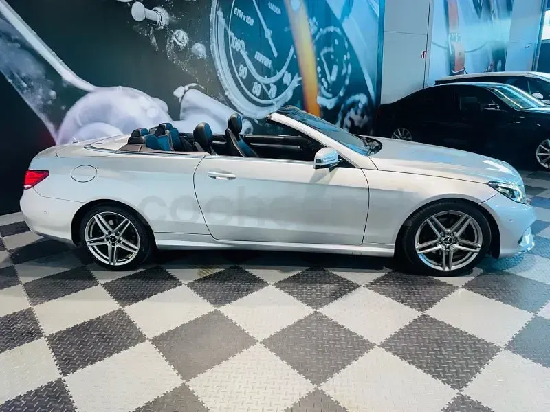Usado Mercedes E220 Avantgarde 170 CV (125 kW) 2013 Gris / plata Descapotable