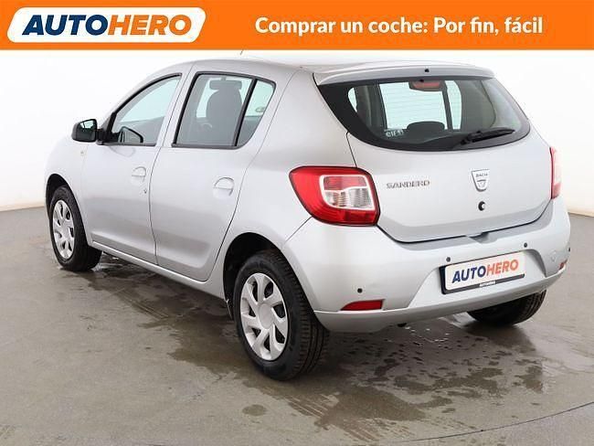Usado Dacia Sandero Lauréate 90 HP (66 kW) 2014 Cinzento Sedan