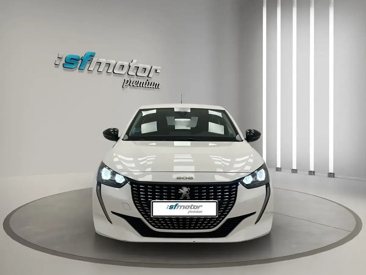 Usado Peugeot 208 Active 102 CV (75 kW) 2022 Blanco Utilitario