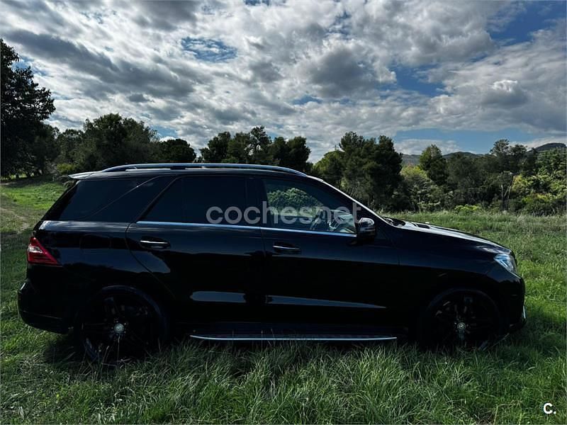Negro Usado 2014 Mercedes ML350 SUV | 29.400 € (Caro) - Imagen 1/4