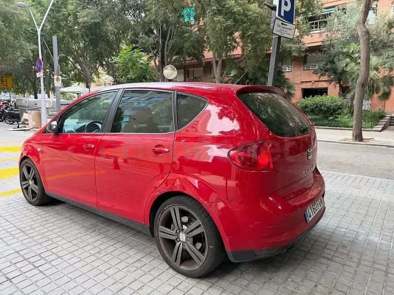 Usado Seat Altea FR 200 CV (147 kW) 2006 Rojo Monovolumen