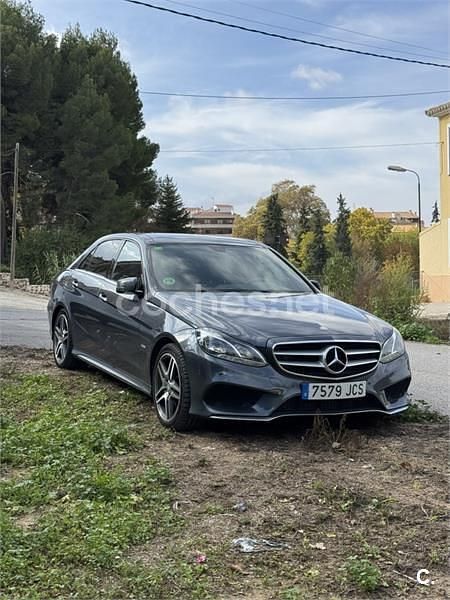 Gris / plata Usado 2015 Mercedes E220 Avantgarde Berlina | 19.995 € (Un poco caro) - Imagen 1/4