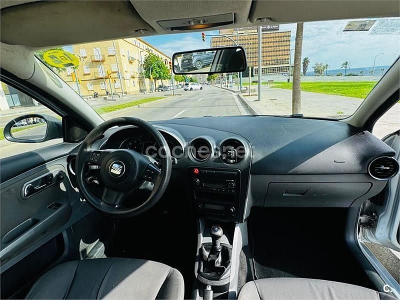 Usado Seat Ibiza Reference 100 CV (73 kW) 2006 Gris / plata Utilitario