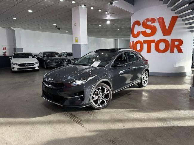 Usado Kia XCeed 141 CV (103 kW) 2022 Gris SUV