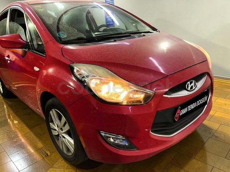 Usado Hyundai ix20 90 CV (66 kW) 2013 Rojo Utilitario