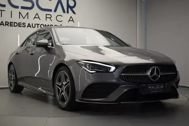 Usado Mercedes CLA200 150 CV (110 kW) 2022 Gris / plata Berlina