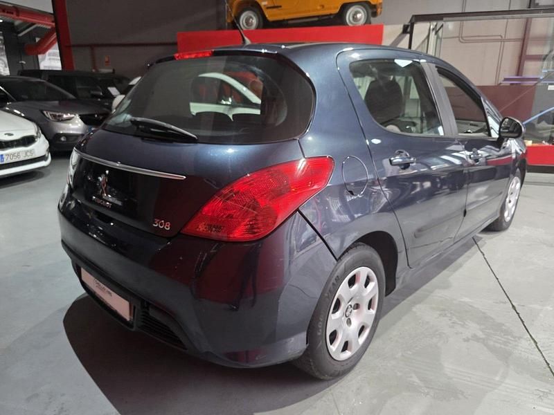 Usado Peugeot 308 Active 92 CV (67 kW) 2013 Negro