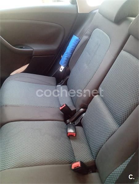 Usado Seat Altea XL 90 CV (66 kW) 2013 Blanco Monovolumen