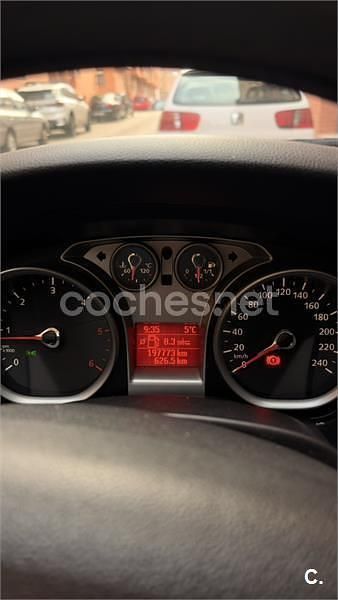 Usado Ford Focus Trend 109 CV (80 kW) 2008 Negro Berlina
