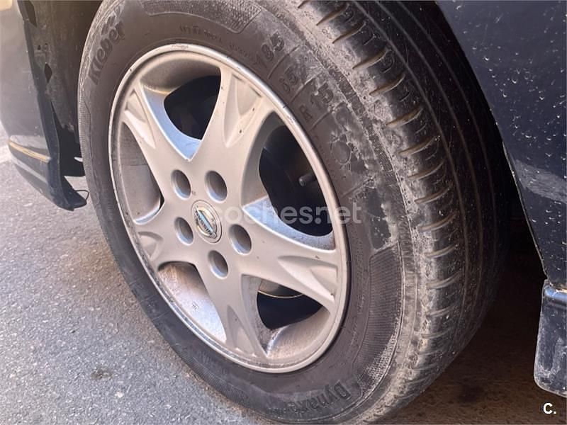 Occasion Nissan Almera Tino Tekna 116 ch (85 kW) 2005 Bleue Monospace