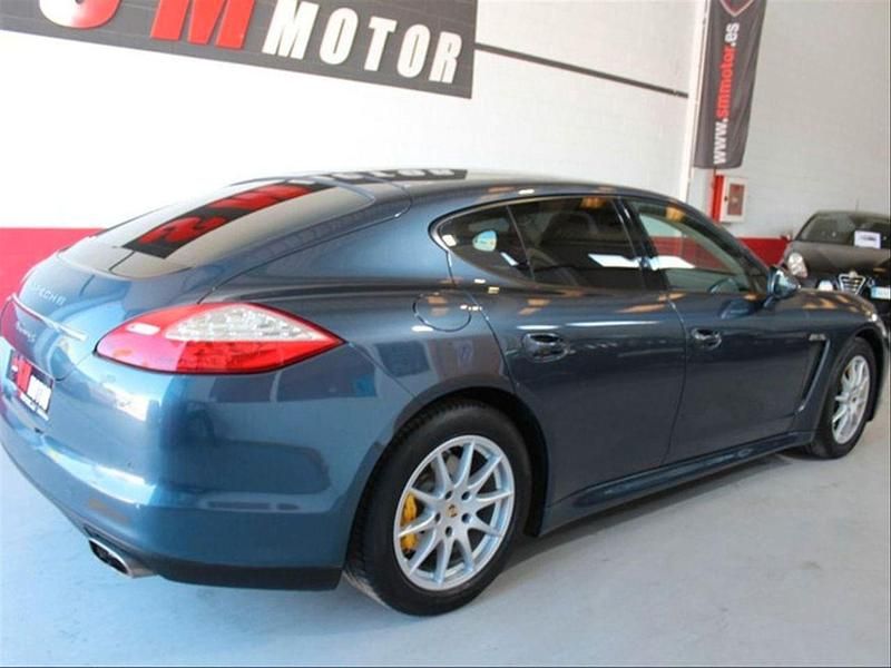 Usado Porsche Panamera 250 CV (183 kW) 2011 Azul Berlina