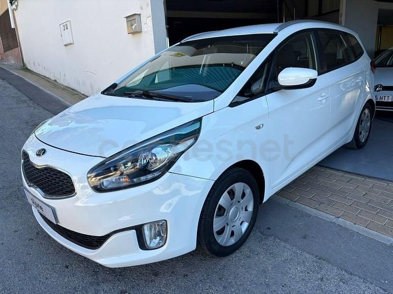 Usado Kia Carens 115 CV (84 kW) 2015 Blanco Monovolumen