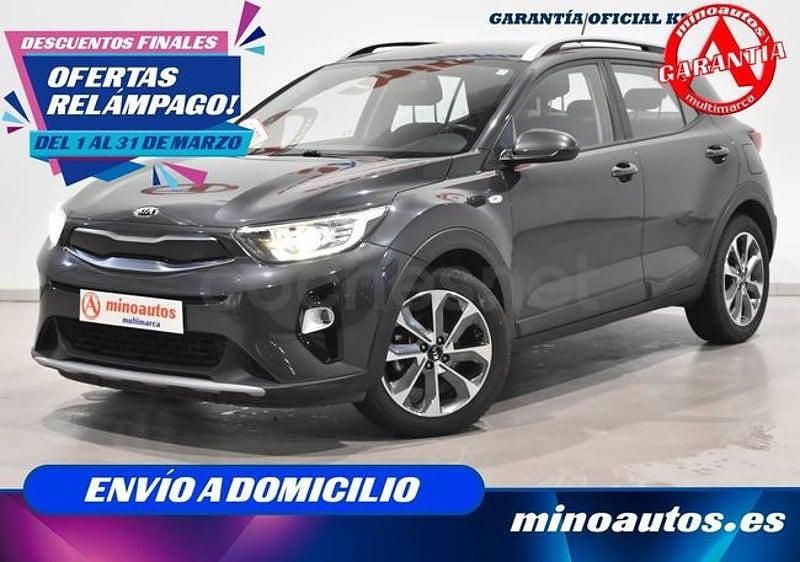 Usado Kia Stonic Active 101 CV (74 kW) 2019 Gris / plata SUV