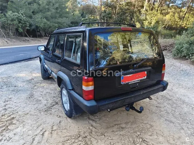 Usado Jeep Cherokee Sport 115 CV (84 kW) 1998 Negro SUV