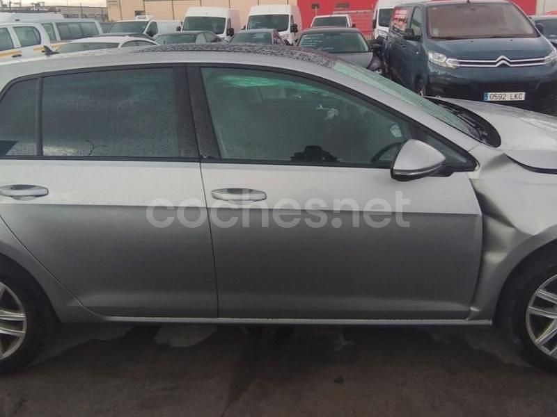 Usado VW Golf VII Sportline 150 CV (110 kW) 2019 Gris / plata Berlina