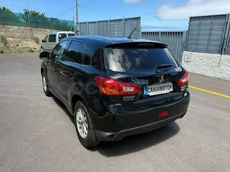 Usado Mitsubishi ASX Motion 114 CV (83 kW) 2016 Negro SUV