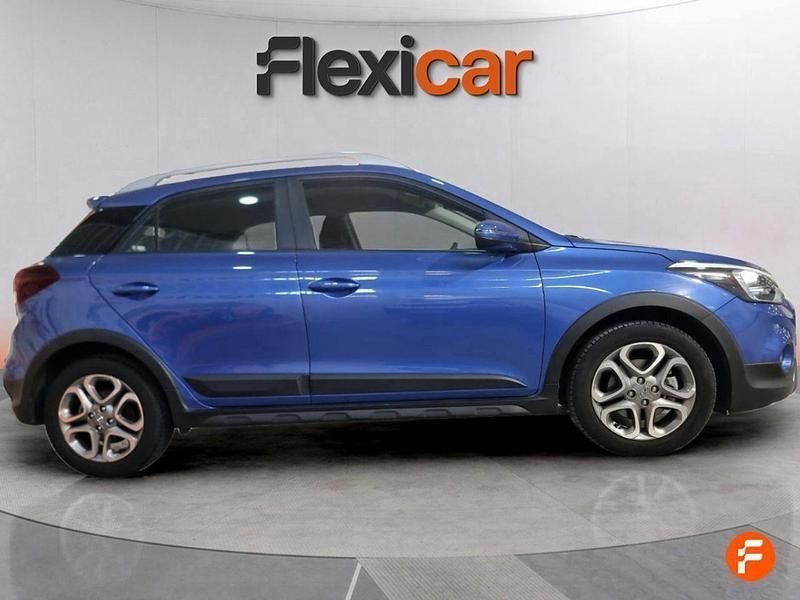Usado Hyundai i20 100 CV (73 kW) 2019 Azul Berlina