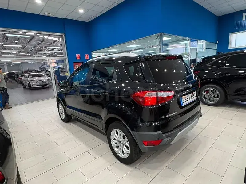 Usado Ford Ecosport Titanium 112 CV (82 kW) 2017 Negro SUV