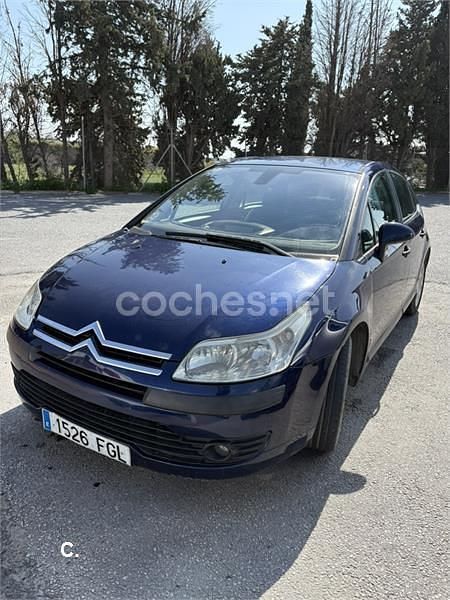 Usado Citroën C4 110 CV (80 kW) 2006 Azul Berlina