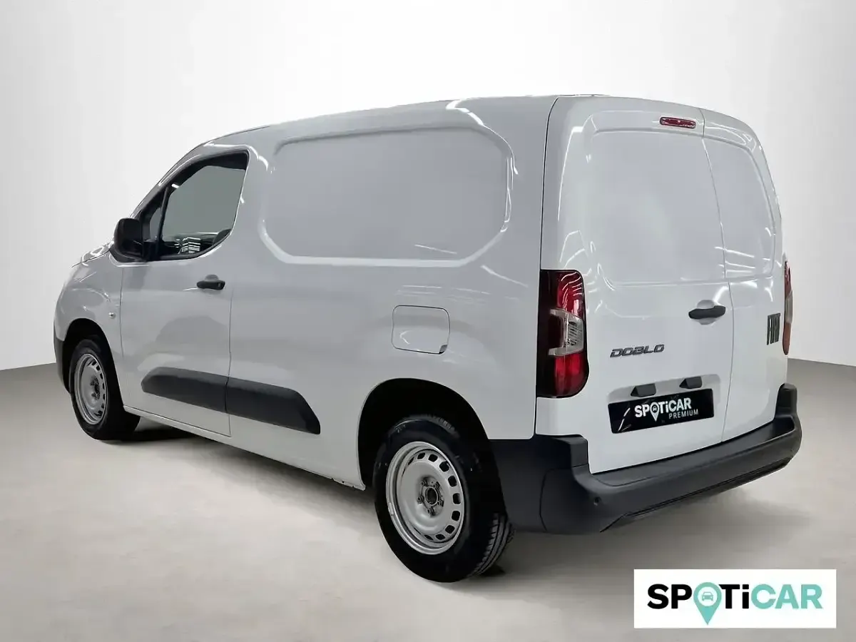 Nowe Fiat Doblò Easy 100 KM (73 kW) 2025 Biały Minivan