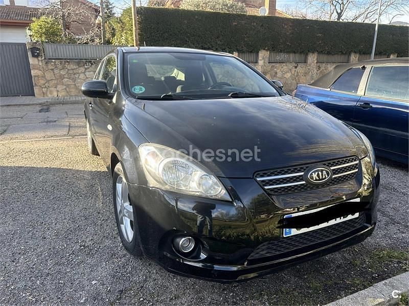 Używany Kia Ceed Active 126 KM (92 kW) 2011 Czarny Hatchback