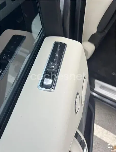 Usado Land Rover Range Rover Vogue 404 CV (297 kW) 2020 Gris / plata SUV