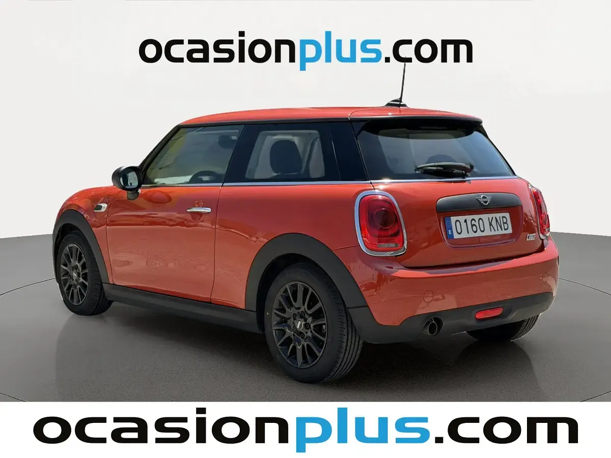 Usado Mini Cooper 102 CV (75 kW) 2018 Naranja Utilitario