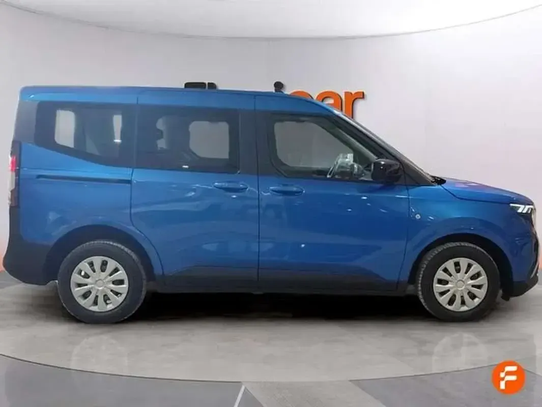 Usado Ford Tourneo Courier Trend 125 CV (91 kW) 2024 Azul Monovolumen
