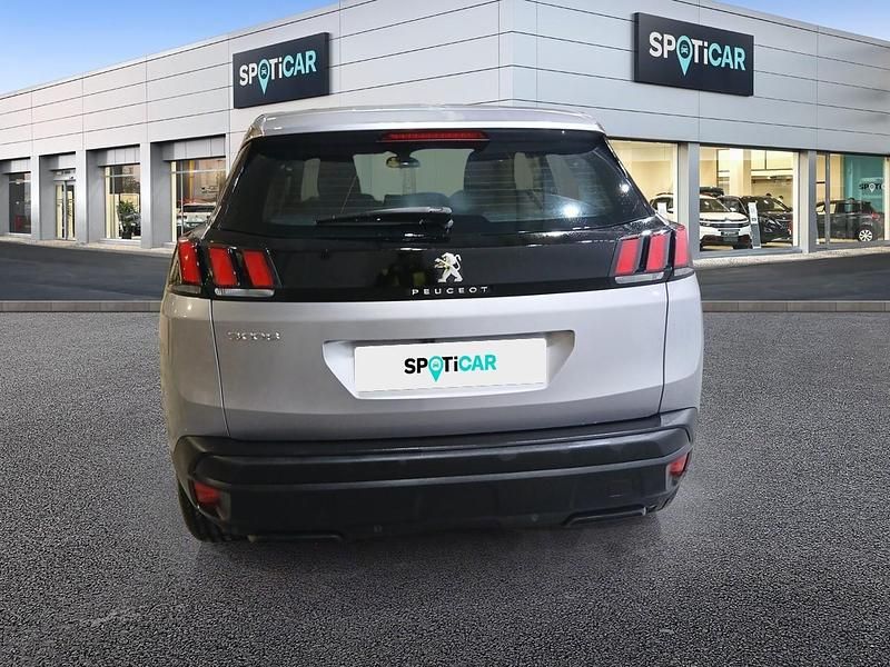 Usado Peugeot 3008 Active 130 CV (95 kW) 2024 Gris SUV