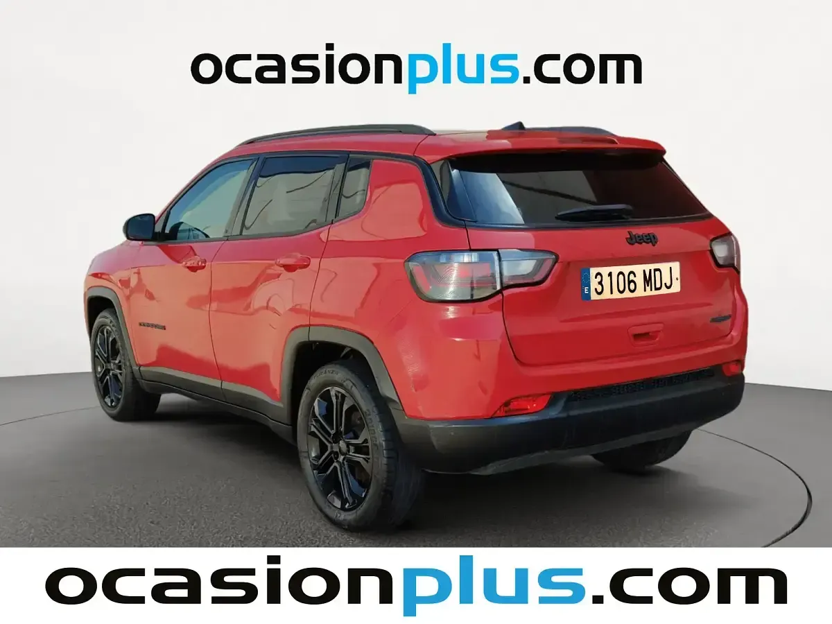Usado Jeep Compass Night Eagle 130 CV (95 kW) 2023 Rojo SUV