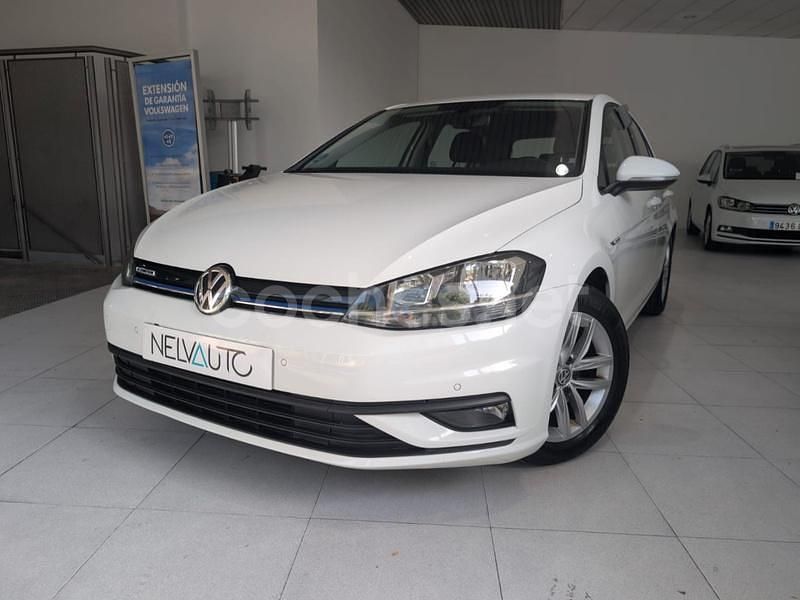 Blanco Usado 2020 VW Golf VIII Edition Berlina | 19.900 € (Precio justo) - Imagen 1/4