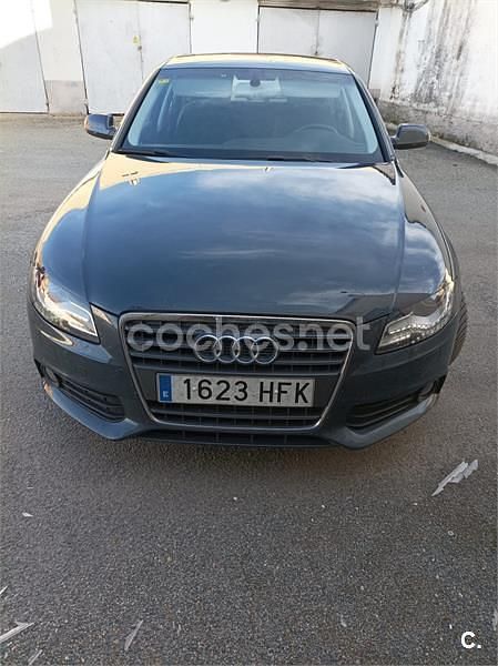 Usado Audi A4 120 CV (88 kW) 2011 Negro Berlina