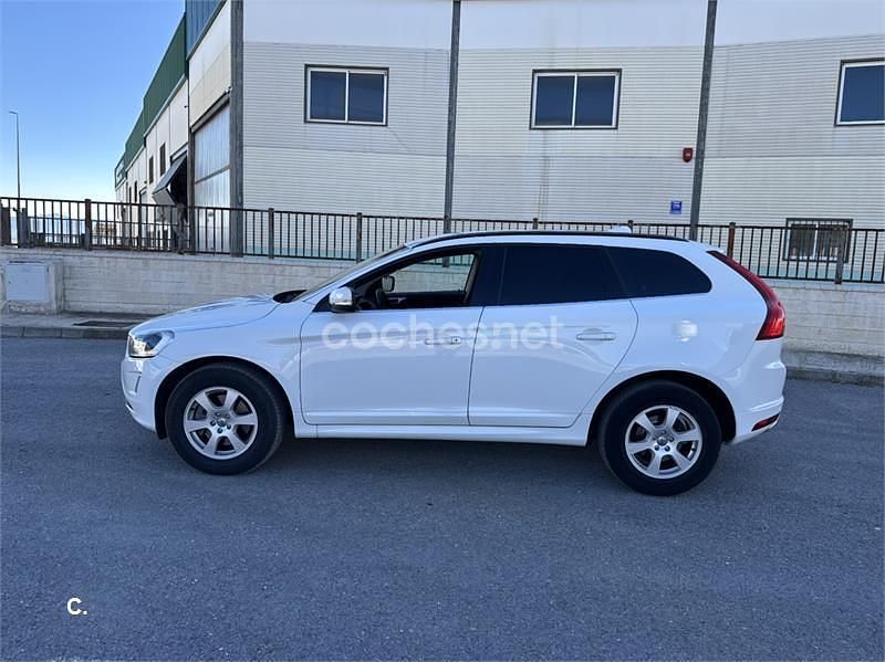 Occasion Volvo XC60 R-Design Momentum 181 ch (133 kW) 2014 Blanc SUV