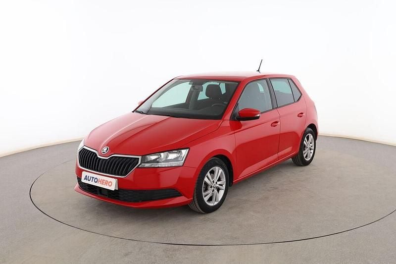 Usado Skoda Fabia Ambition 95 CV (69 kW) 2021 Rojo Berlina