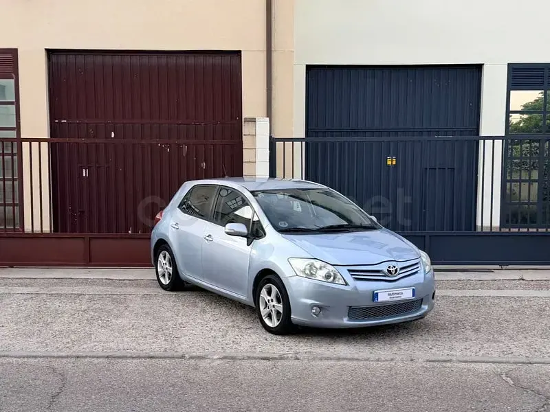 Usado Toyota Auris Active 126 CV (92 kW) 2010 Azul Utilitario