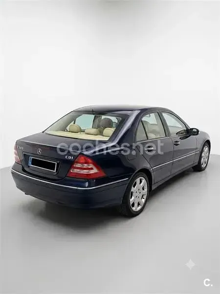 Usado Mercedes C320 Elegance 224 CV (164 kW) 2005 Azul Berlina