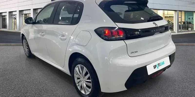 Usado Peugeot 208 Active 102 CV (75 kW) 2022 Blanco Utilitario
