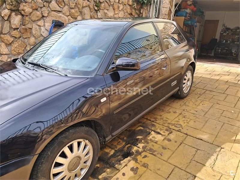 Usado Audi A3 Ambition 110 CV (80 kW) 2000 Azul Berlina