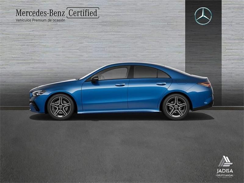 Usado Mercedes CLA200 163 CV (119 kW) 2025 Azul Berlina