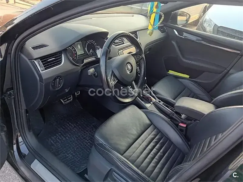 Usado Skoda Octavia RS 184 CV (135 kW) 2014 Negro Familiar
