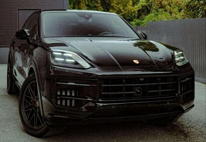 Usado Porsche Cayenne GTS 460 CV (338 kW) 2022 Negro SUV
