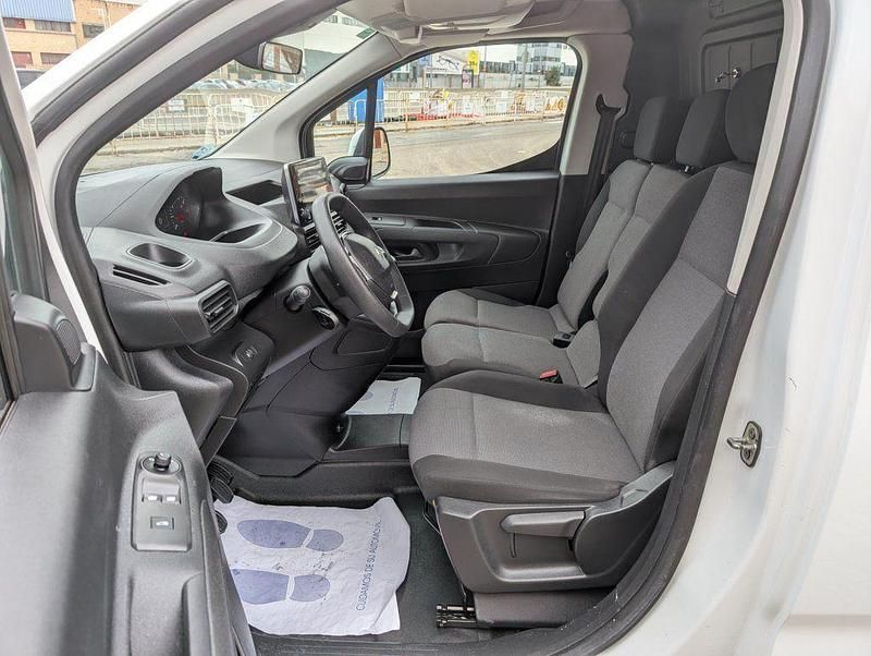 Usado Peugeot Partner Premium 100 CV (73 kW) 2019 Blanco Monovolumen