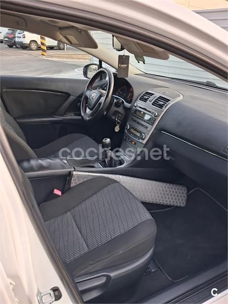 Blanco Usado 2011 Toyota Avensis Advance Berlina | 4190 € (Precio justo) - Imagen 1/4