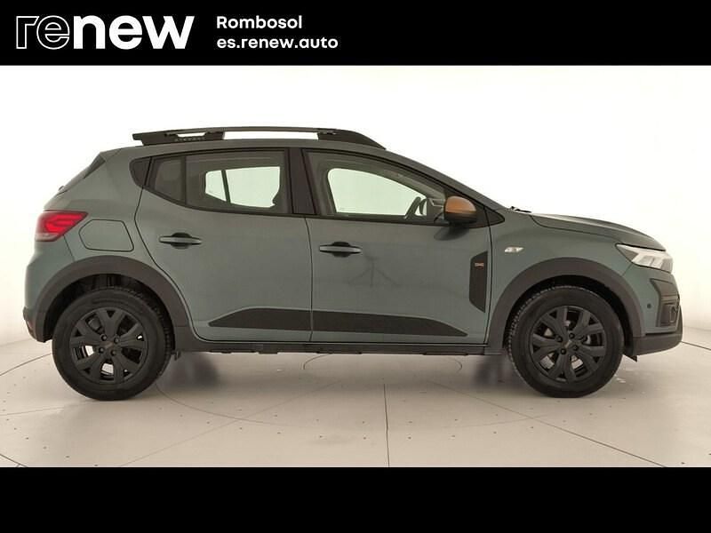 Usado Dacia Sandero Extreme 100 CV (73 kW) 2025 Verde Berlina