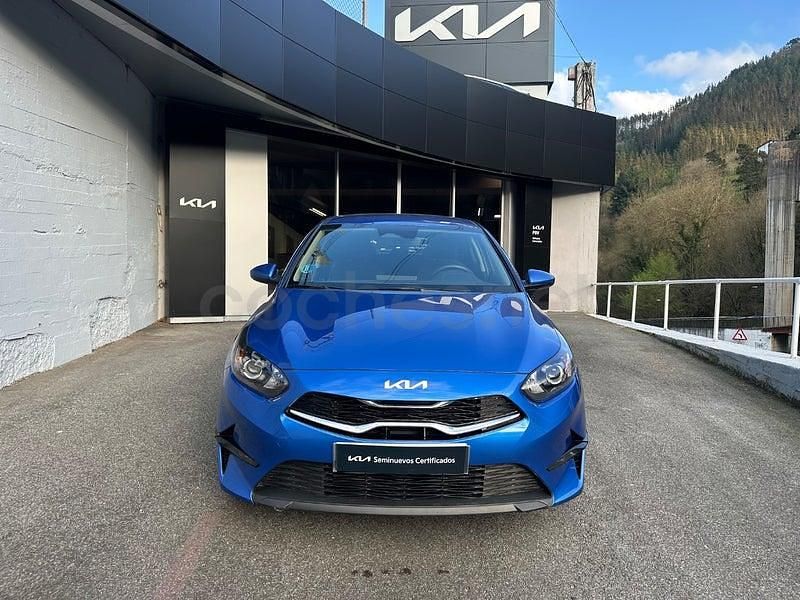 Usado Kia Ceed 100 CV (73 kW) 2025 Azul Utilitario